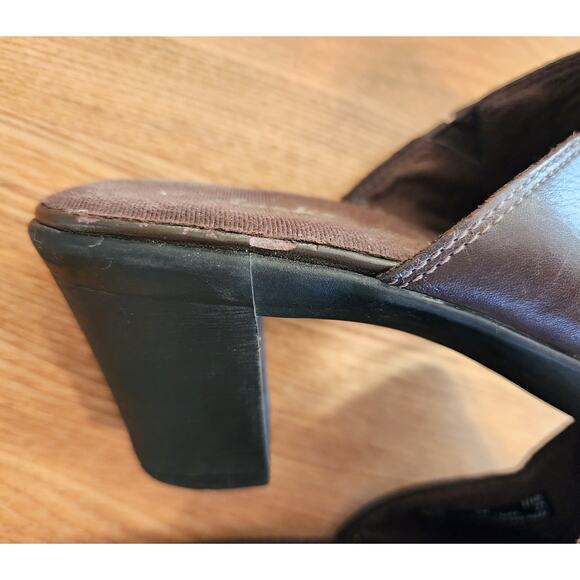 CLARKS Bendables Brown Leather Upper Mules Slip On Size 7M - Picture 6 of 9